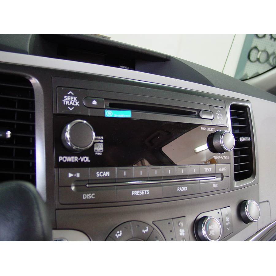 2012 Toyota Sienna Factory Radio