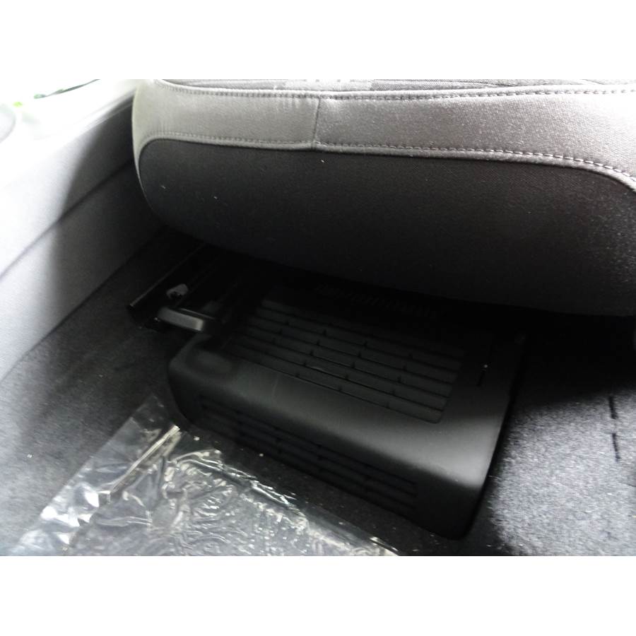 2013 Volkswagen Beetle Factory amplifier location
