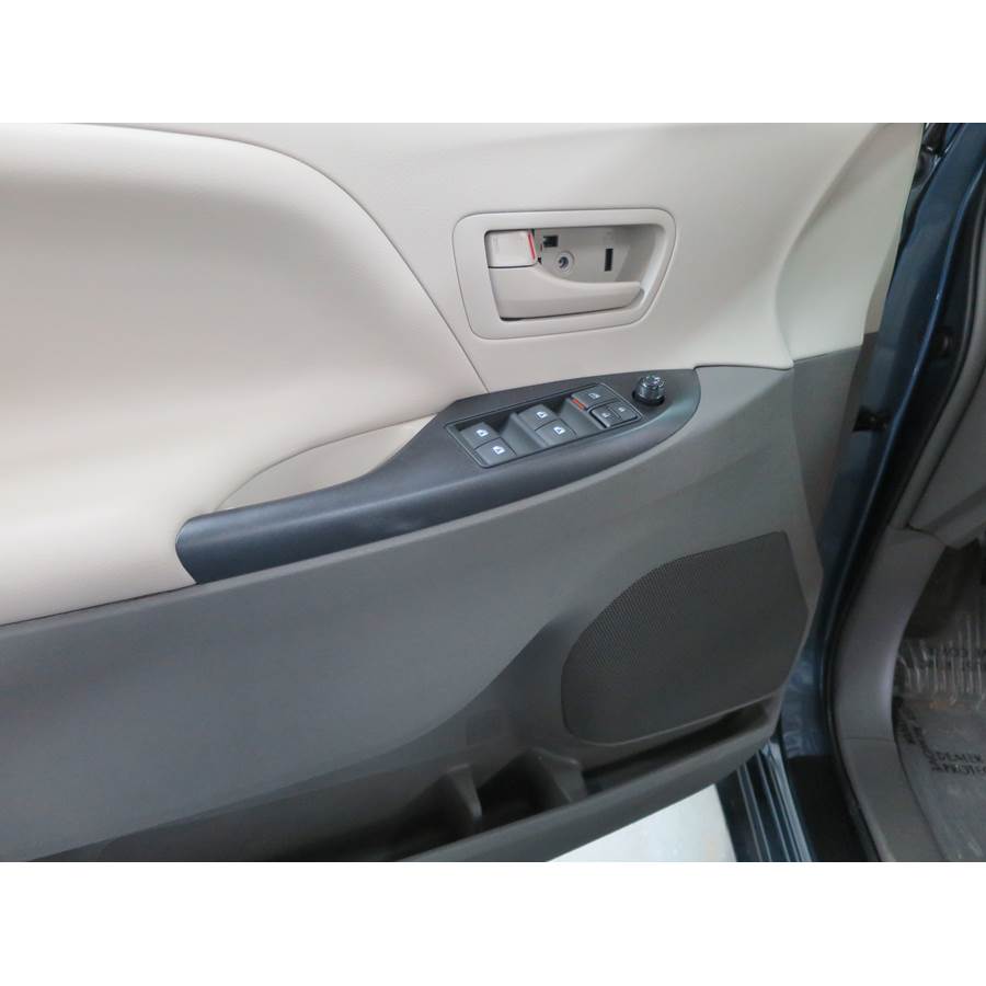 2016 Toyota Sienna Front door speaker location