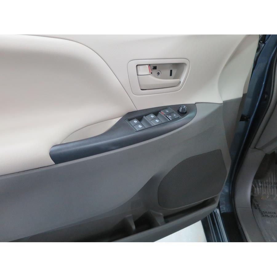 2017 Toyota Sienna Front door speaker location