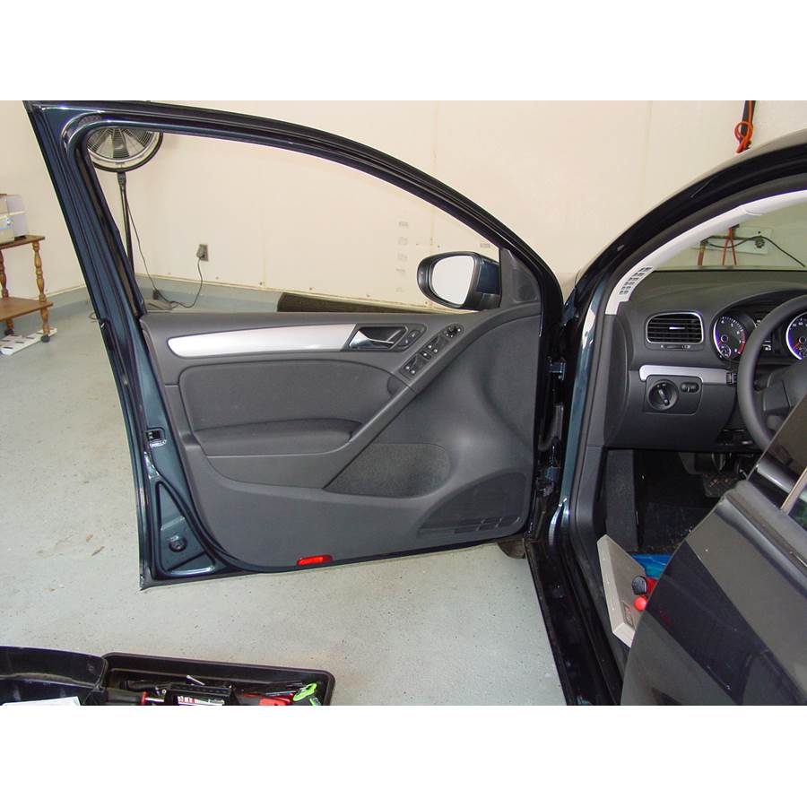2010 Volkswagen GTI Front door speaker location
