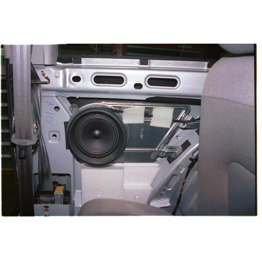 2002 Volkswagen Beetle Rear side panel speaker
