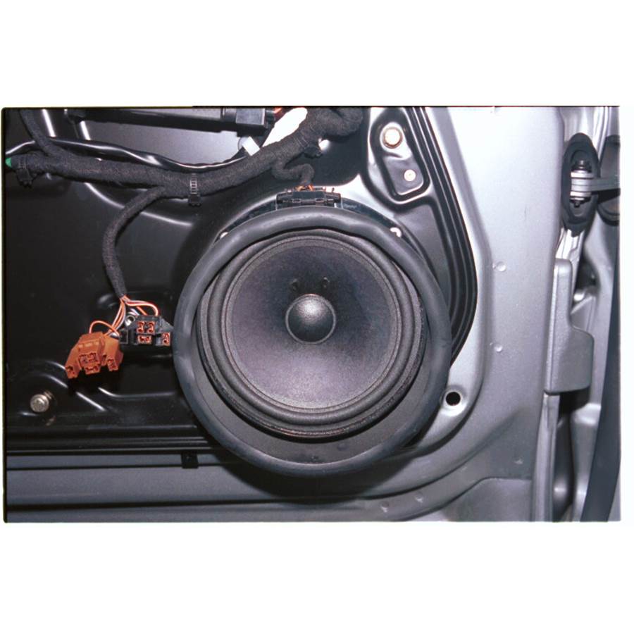 2007 Volkswagen Beetle Front door speaker