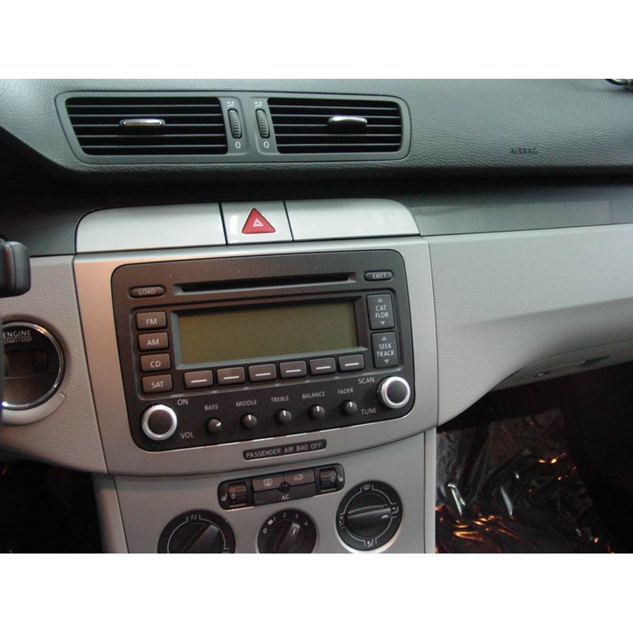 2008 Volkswagen Passat Factory Radio