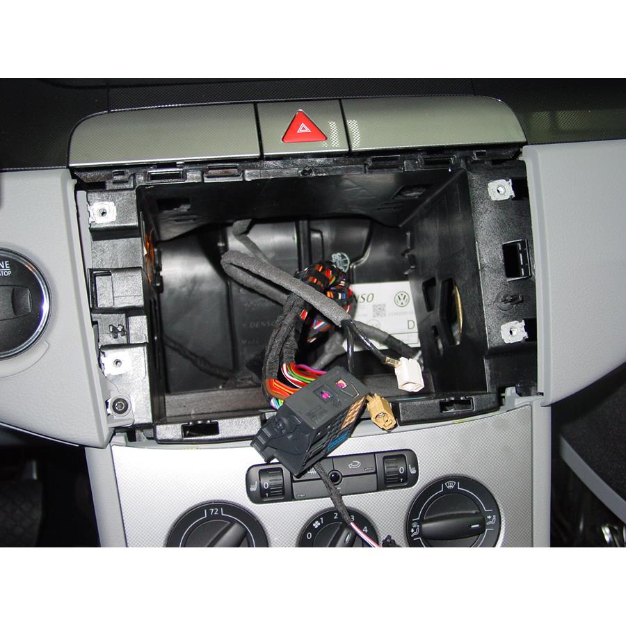 2010 Volkswagen Passat Factory radio removed