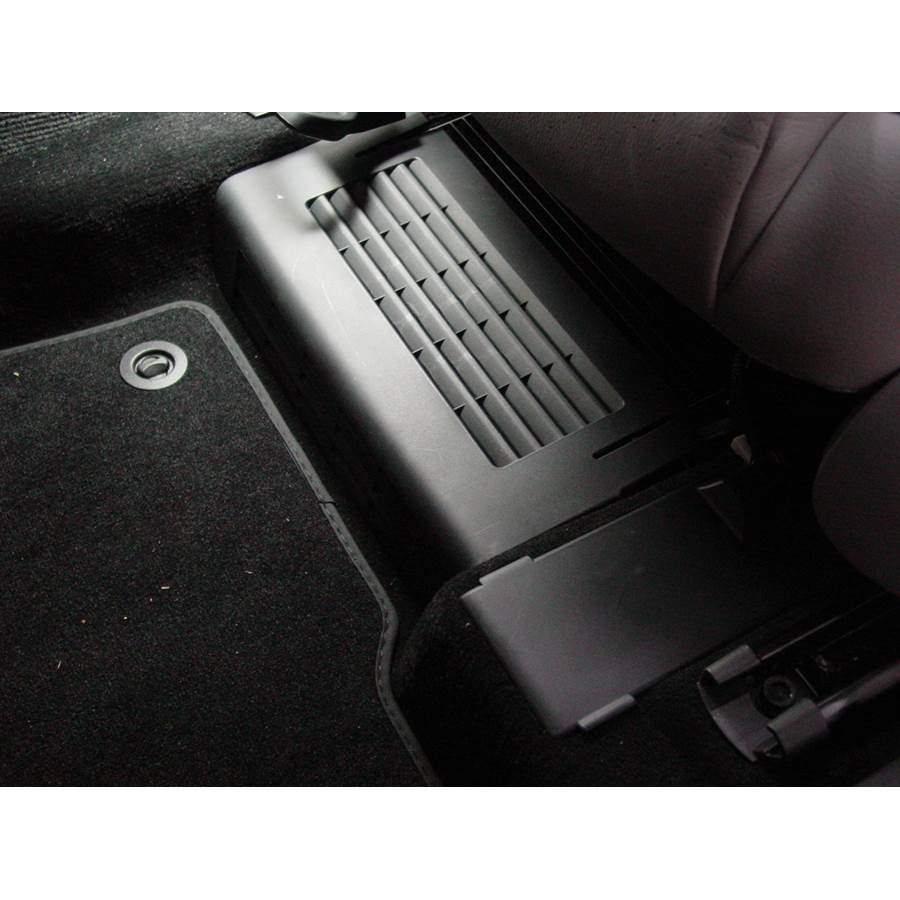 2007 Volkswagen Passat Factory amplifier location