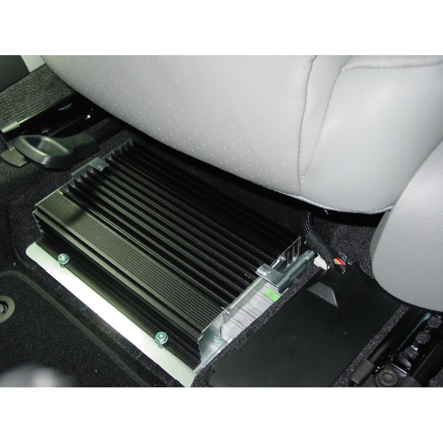 2010 Volkswagen Passat Factory amplifier