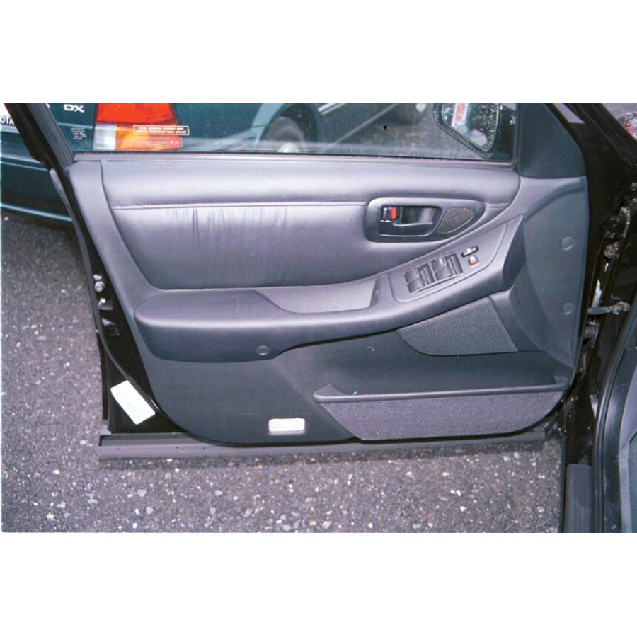 1995 Toyota Avalon Front door speaker location