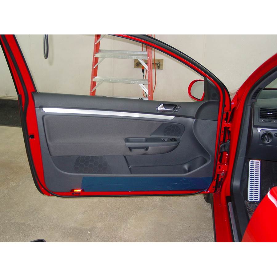 2006 Volkswagen Rabbit Front door speaker location
