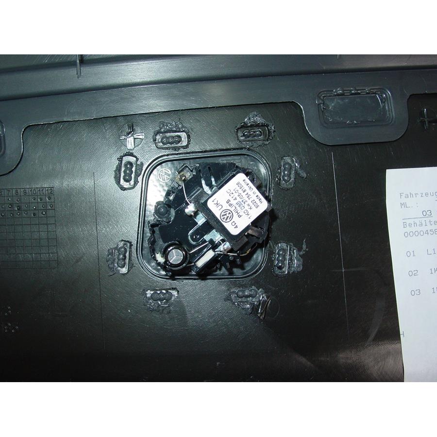2008 Volkswagen R32 Rear factory tweeter