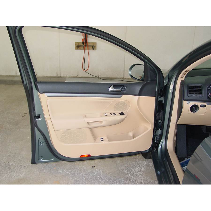 2007 Volkswagen GTI Front door speaker location