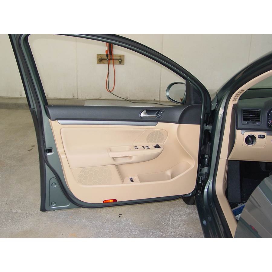 2007 Volkswagen Rabbit Front door speaker location