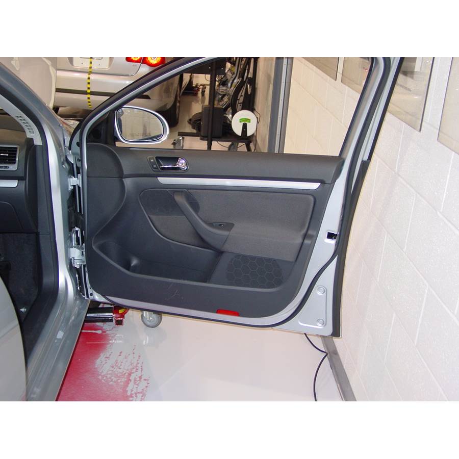 2010 Volkswagen Jetta Front door speaker location