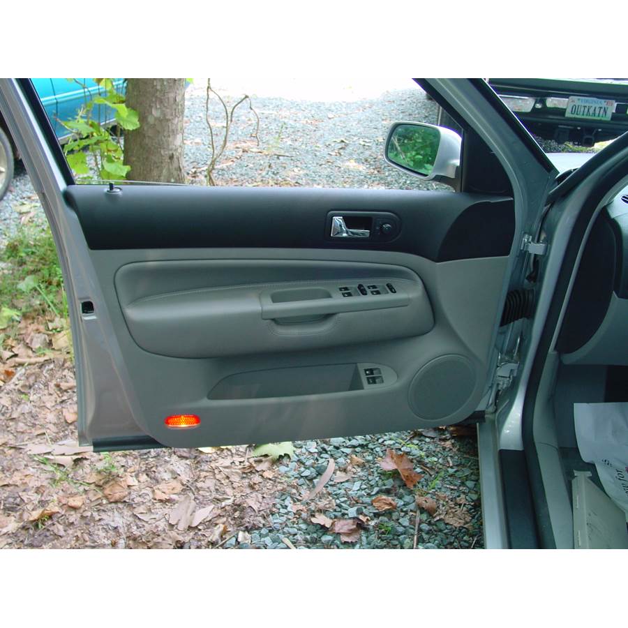 2000 Volkswagen Jetta Front door speaker location