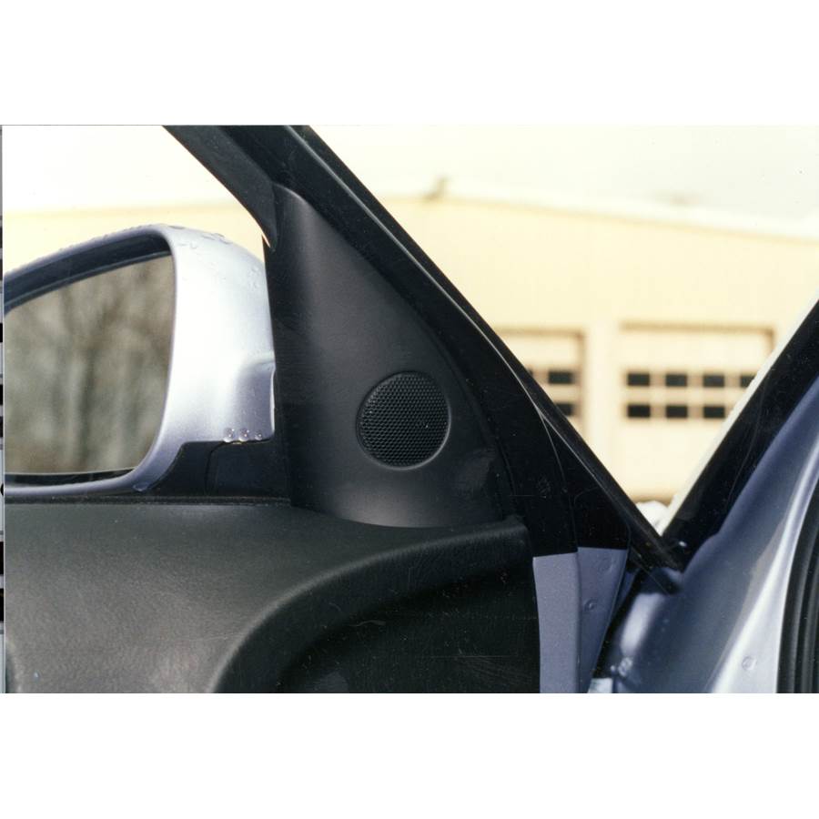2003 Volkswagen Passat Front door tweeter location