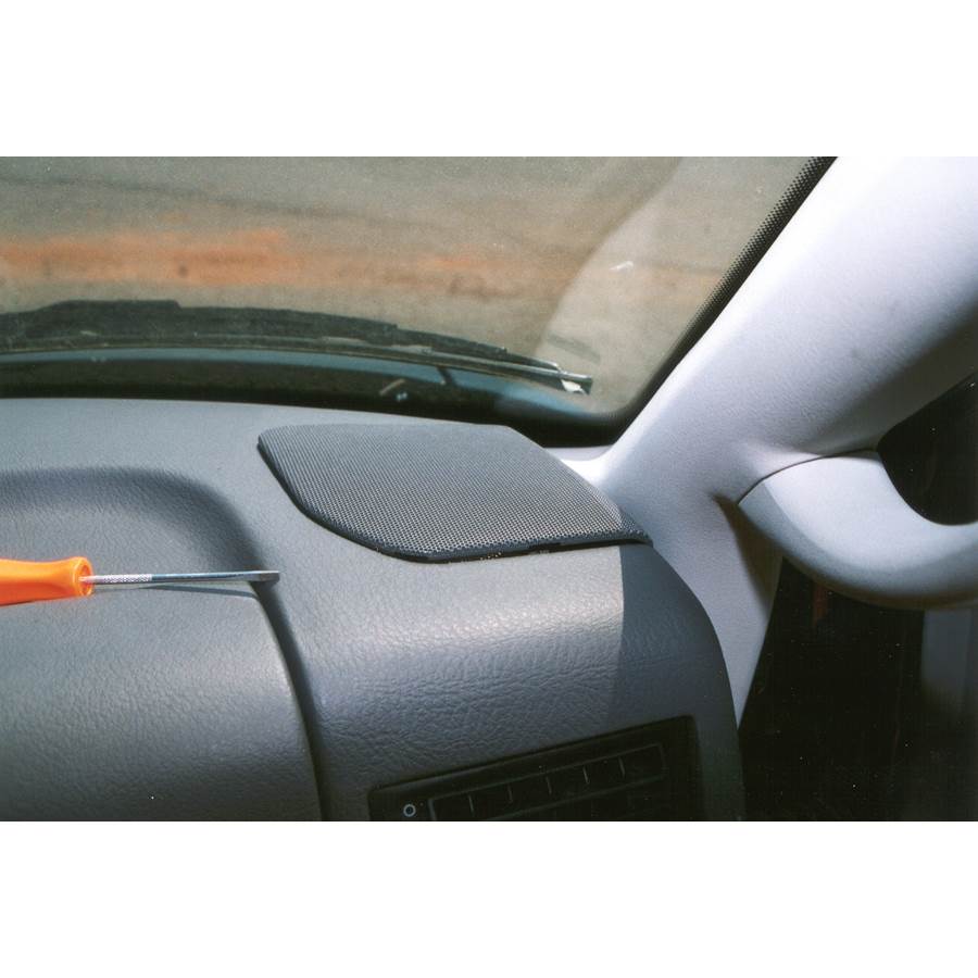 2000 Volkswagen Eurovan Dash speaker location
