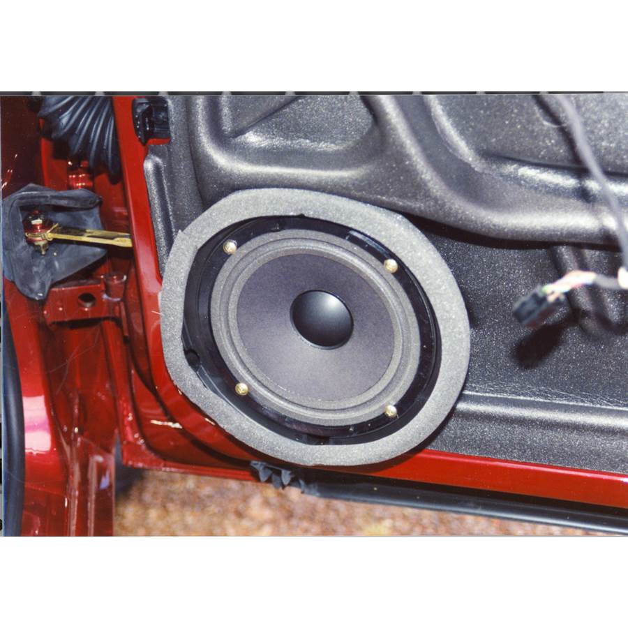 1997 Volkswagen Passat Front door speaker