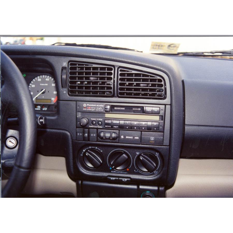 1997 Volkswagen Passat Factory Radio
