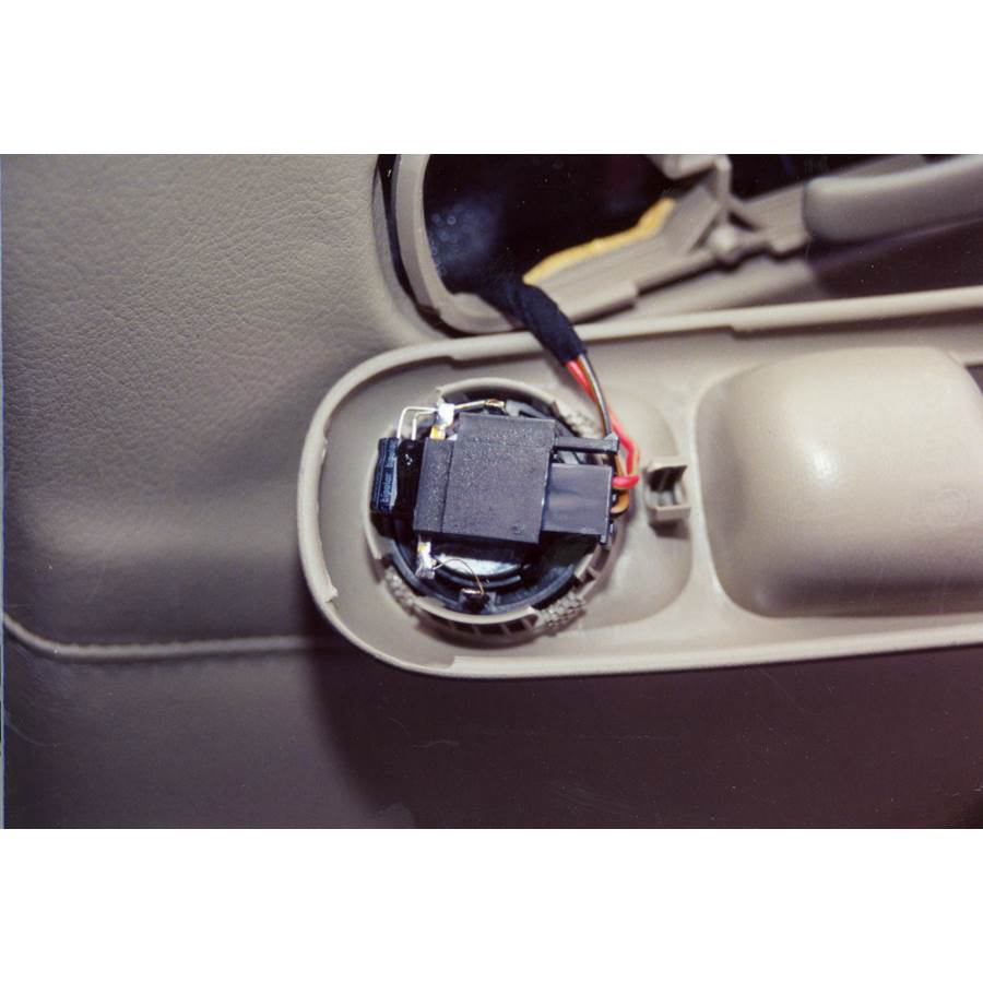 1996 Volkswagen Passat Rear door tweeter