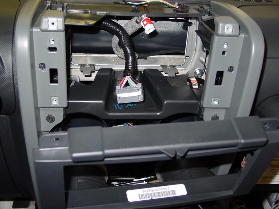 2009 Jeep Jk Subwoofer Wiring Diagram from images.crutchfieldonline.com