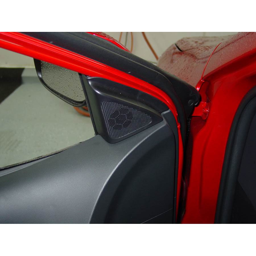 2010 Pontiac Vibe Front door tweeter location