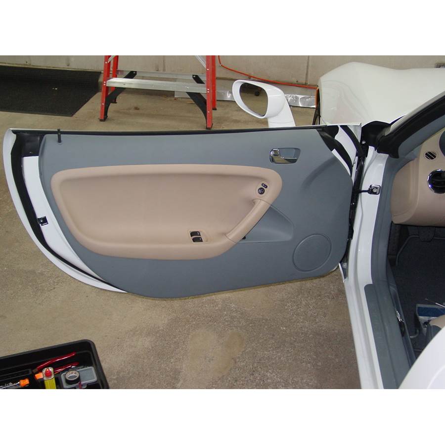 2009 Pontiac Solstice Front door speaker location