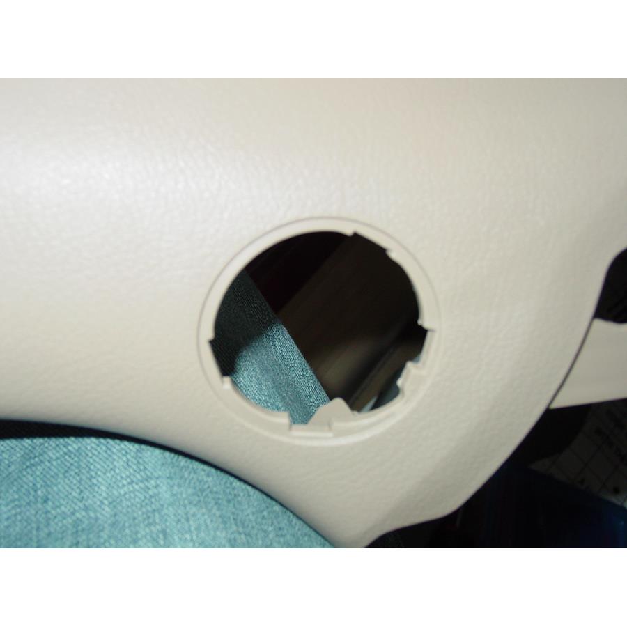2009 Pontiac G3 Front pillar speaker removed