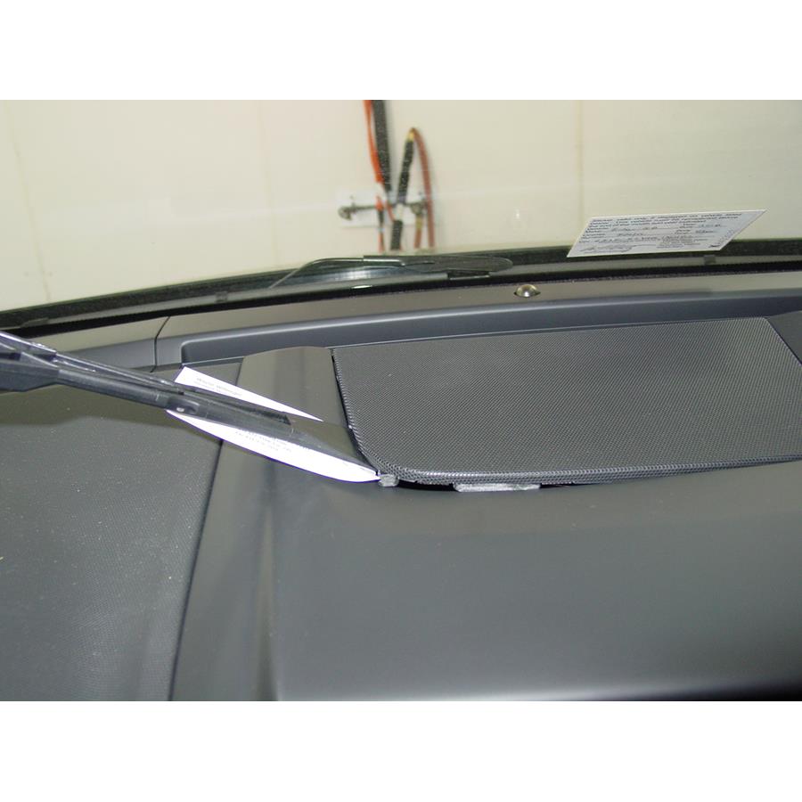 2009 Pontiac G8 Center dash speaker location