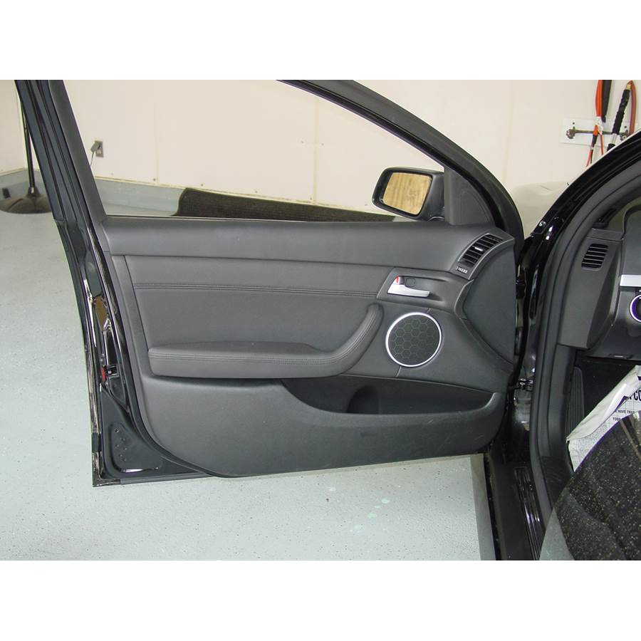 2008 Pontiac G8 Front door speaker location