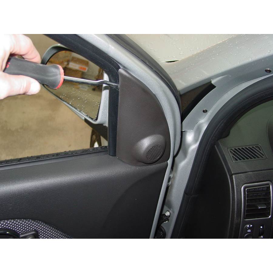 2007 Pontiac Torrent Front door tweeter location