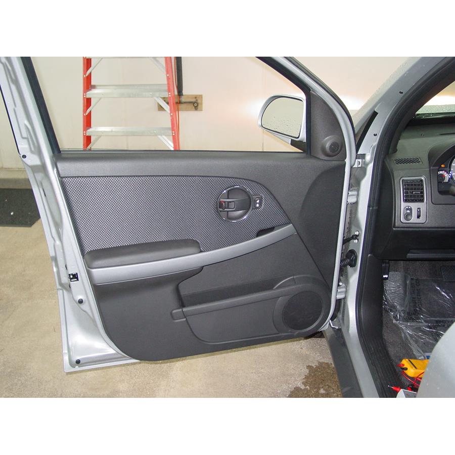 2009 Pontiac Torrent Front door speaker location