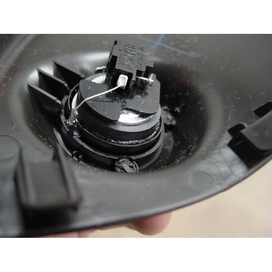 2006 Pontiac Torrent Front door tweeter