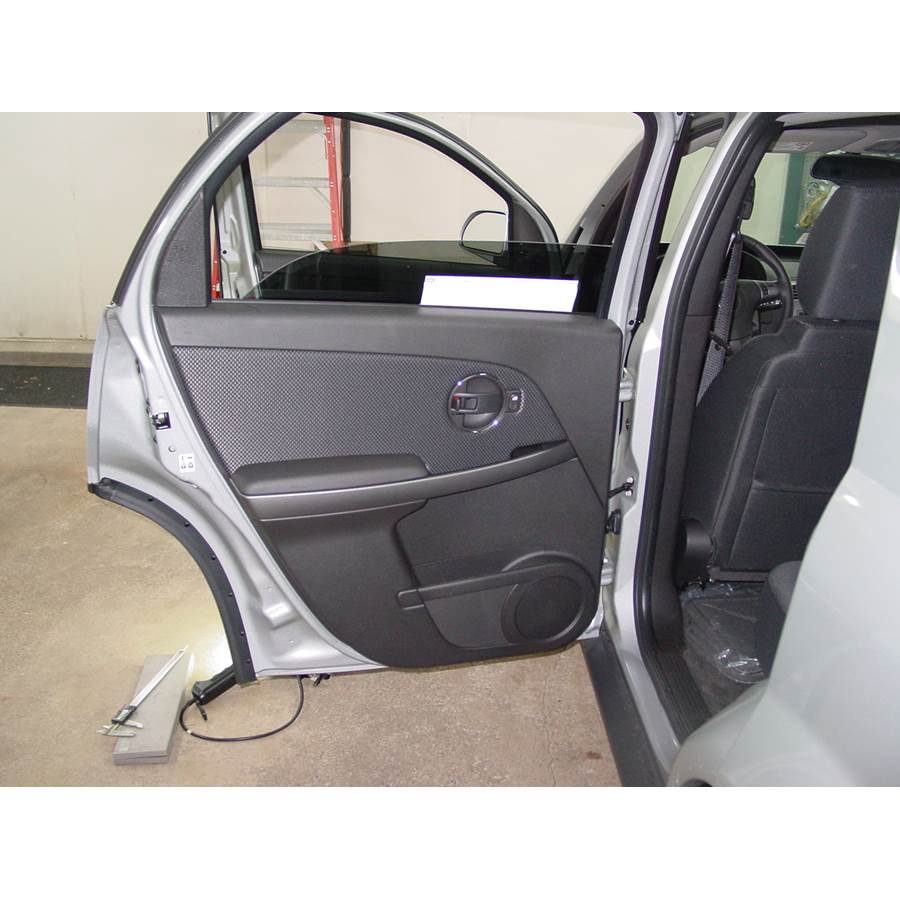 2009 Pontiac Torrent Rear door speaker location