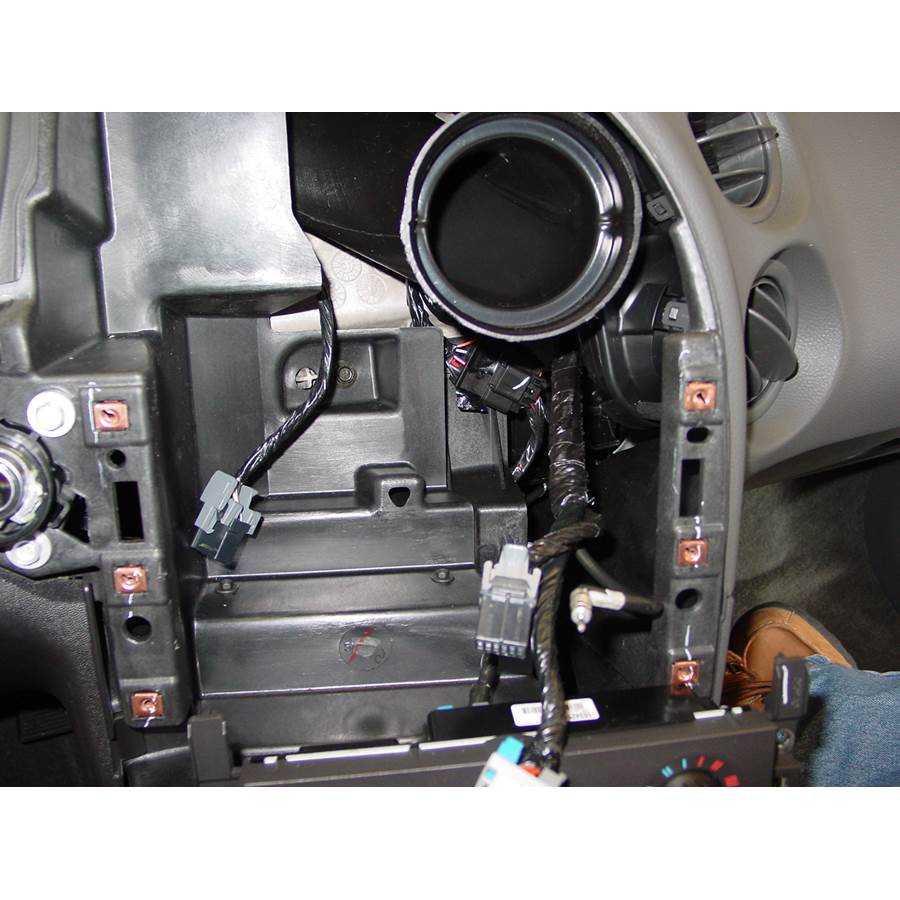 2005 Pontiac Grand Prix Factory radio removed