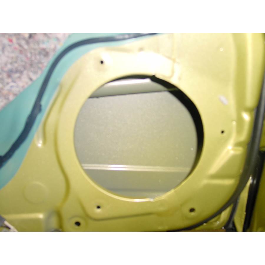 2008 Pontiac Vibe Front door woofer removed