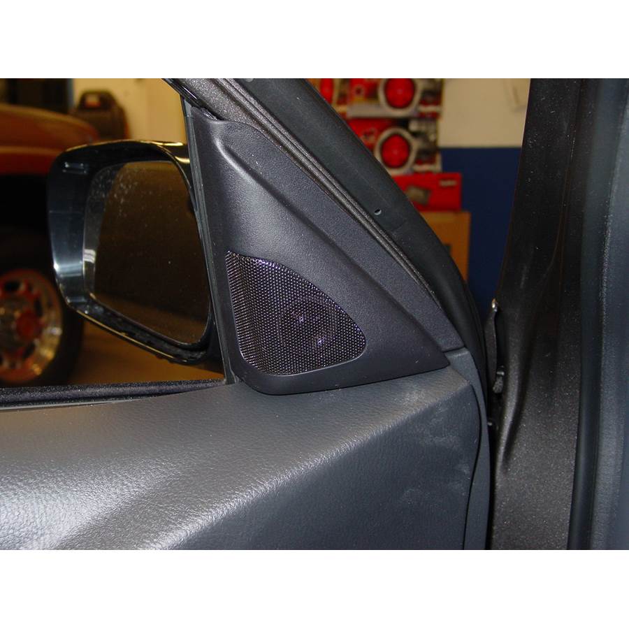 2008 Pontiac Vibe Front door tweeter location