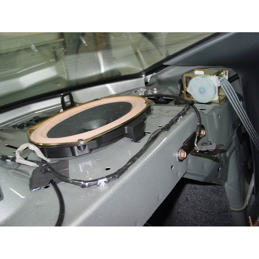 2000 Pontiac Sunfire Rear deck speaker