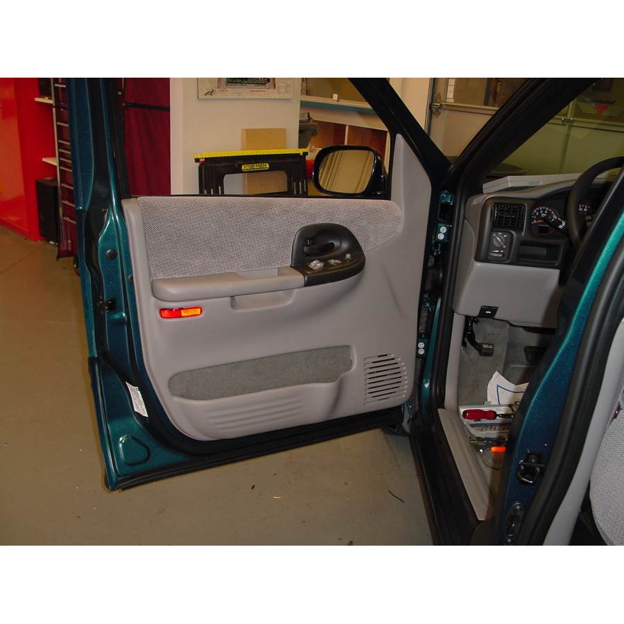 2002 Pontiac Montana Front door speaker location