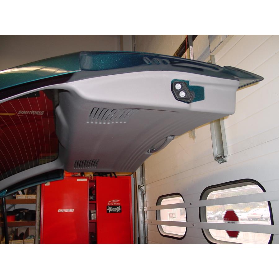 2005 Pontiac Montana Tail door speaker location