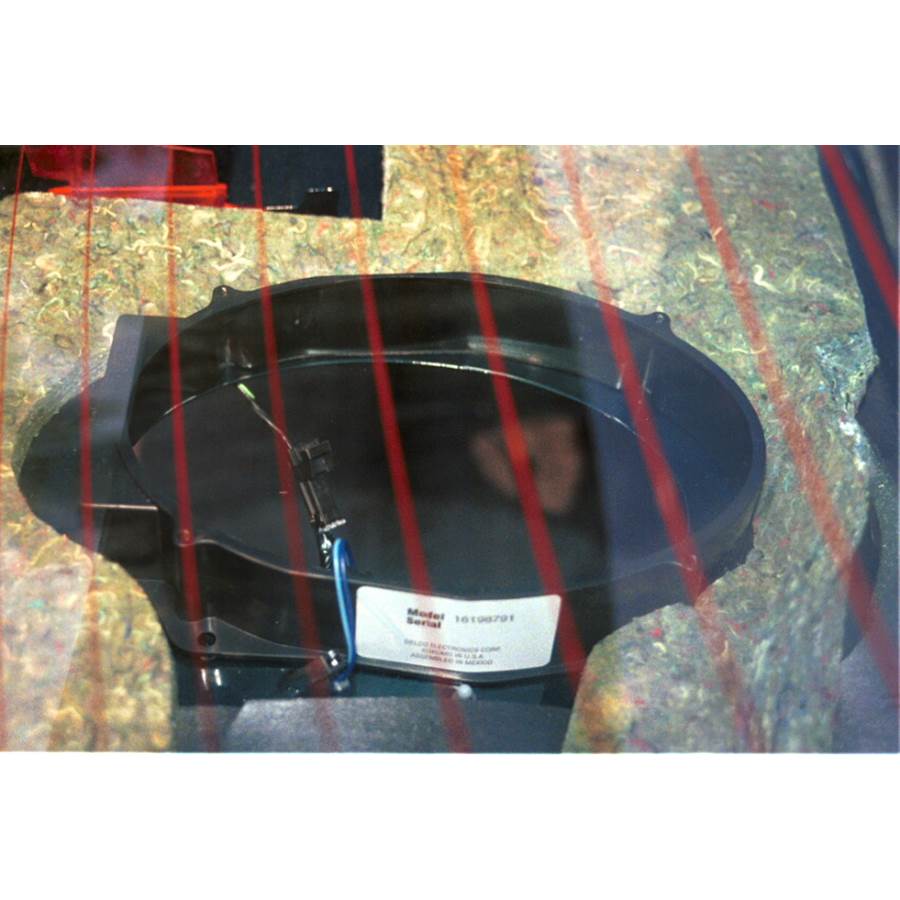 1997 Pontiac Grand Prix Rear deck speaker removed