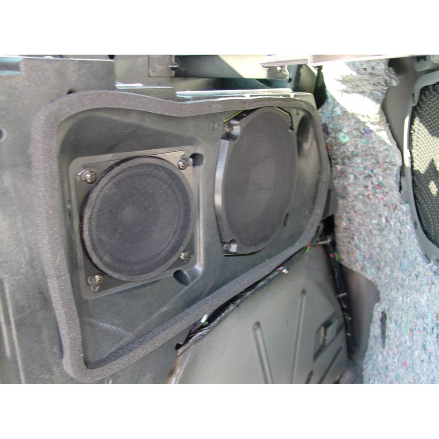 2004 Pontiac Aztek Far-rear side speaker