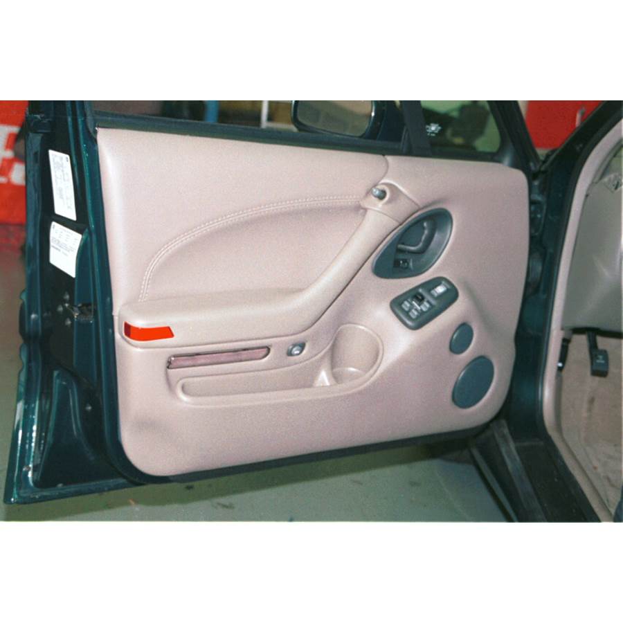 1998 Pontiac Bonneville Front door speaker location