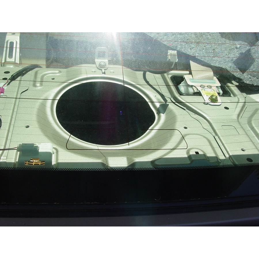 2009 Toyota Avalon Rear deck center speaker removed