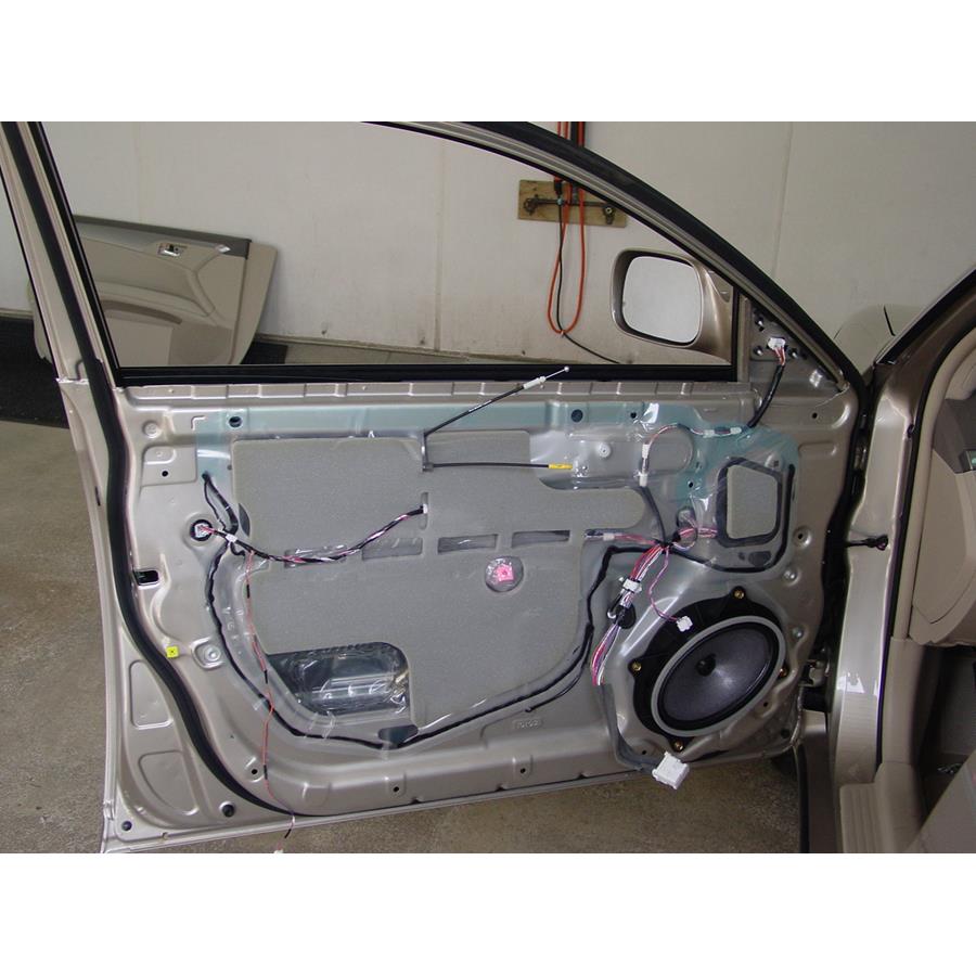 2010 Toyota Avalon Front door woofer