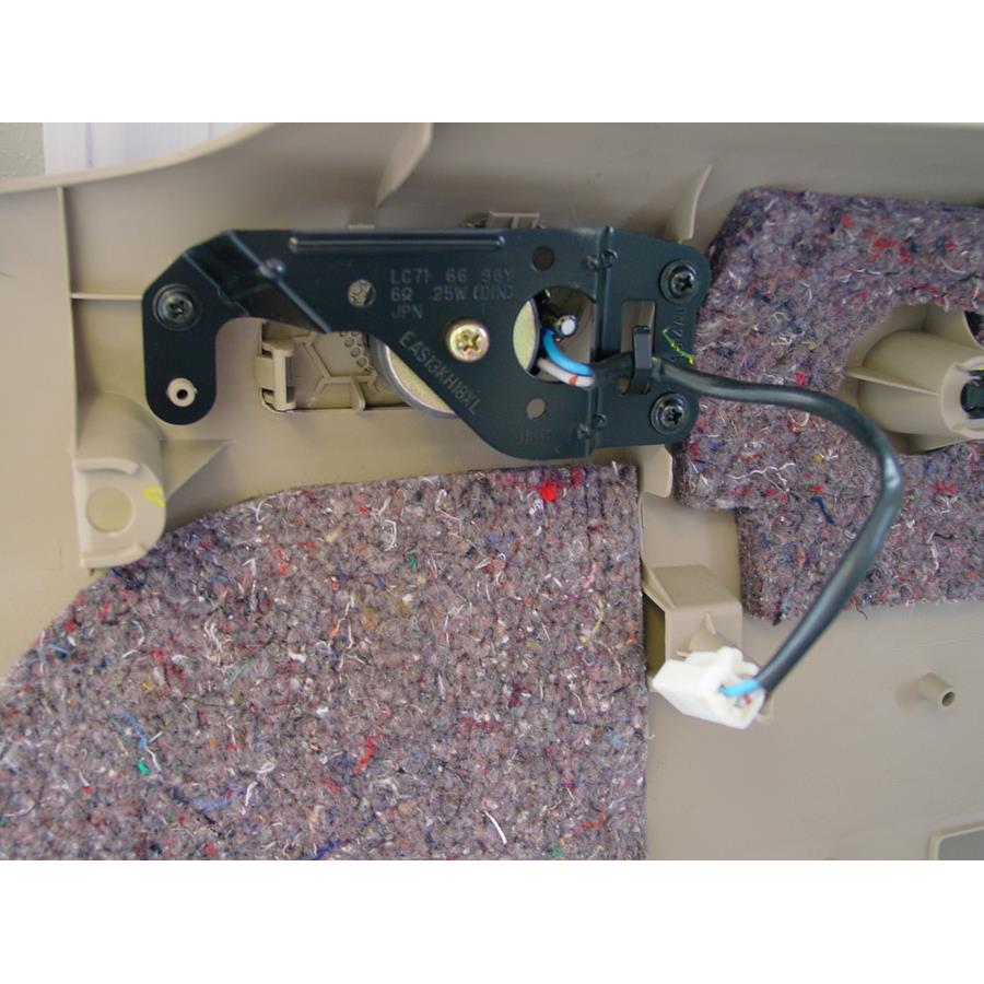 2006 Mazda MPV Rear factory tweeter