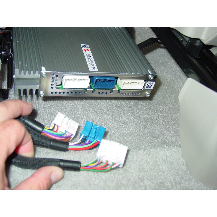 2011 Toyota Prius Factory amp wiring