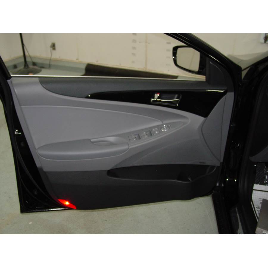 2011 Hyundai Sonata GLS Front door speaker location