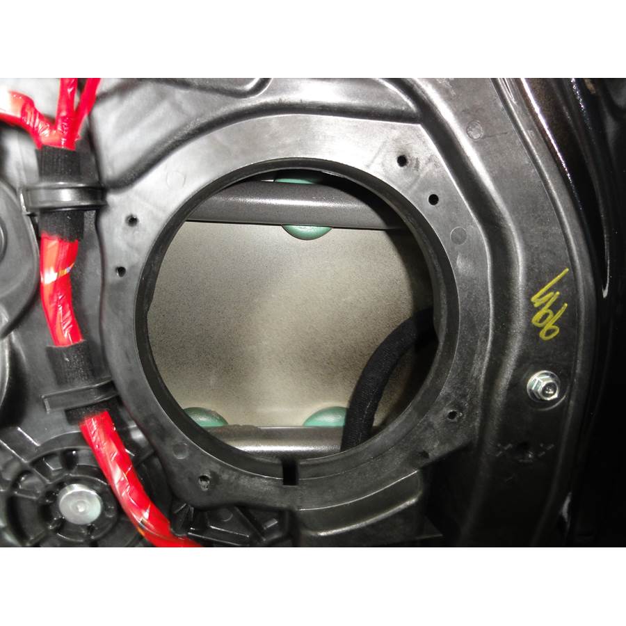 2013 Hyundai Elantra Front door woofer removed