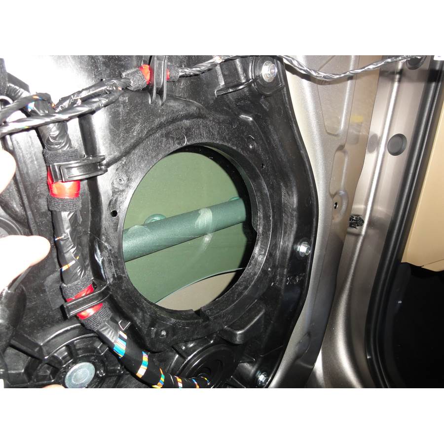 2015 Hyundai Elantra Front door woofer removed