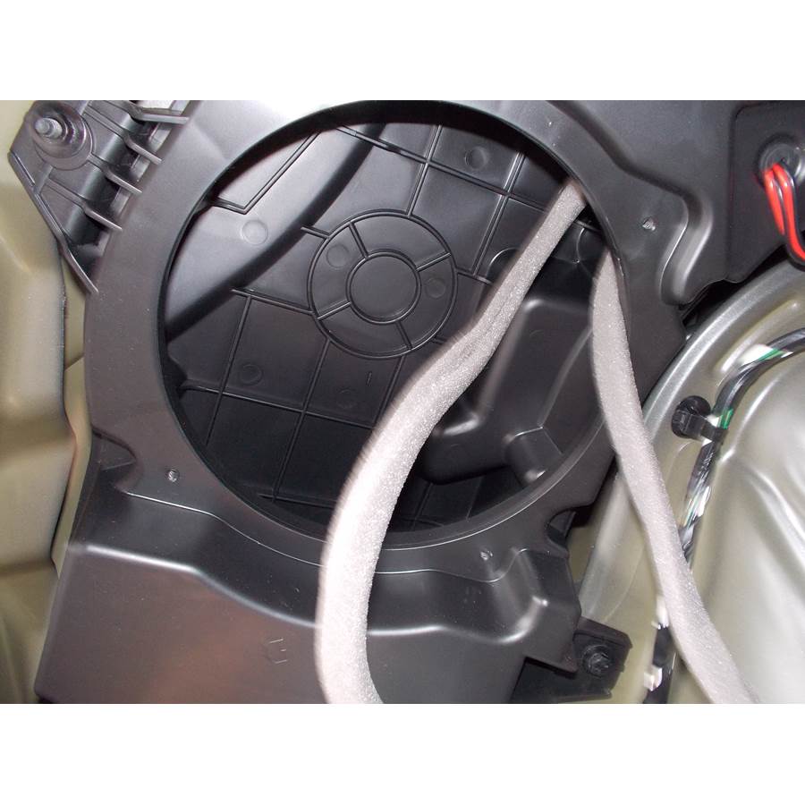 2014 Hyundai Santa Fe Far-rear side speaker removed